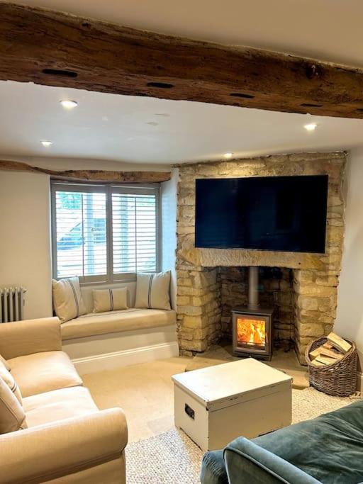Cotswold Cottage- Central Уитни Экстерьер фото